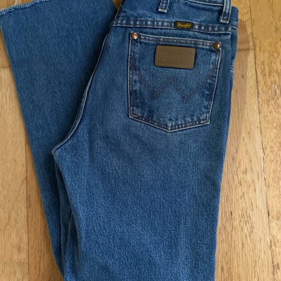 Vintage Denim - Picture 6 of 12